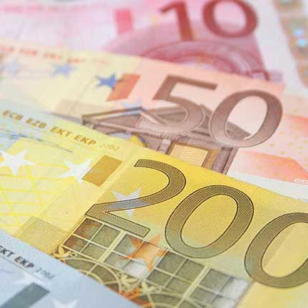 Euro banknotes - Photo: iStock