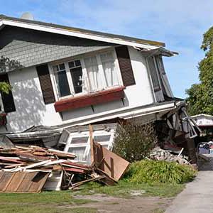 Countries planning to establish special disaster risk management funds to meet the costs incurred by earthquakes and floods should “pay attention to the lessons of the past”, an accounting professor has cautioned.