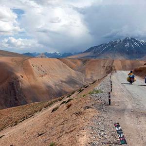 Rural road in India 