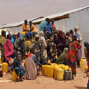 Horn of Africa collecting water CATE TURTON DFID