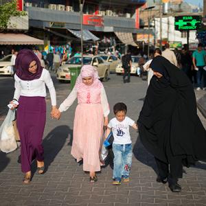 iraqWomen_istock