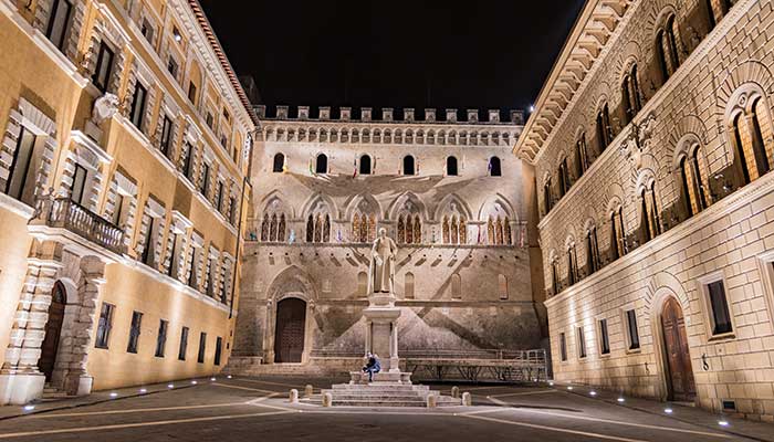 Monte dei Paschi bank. SHUTTERSTOCK